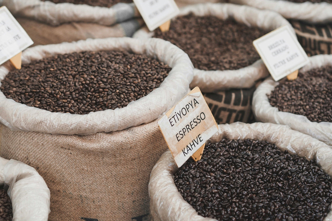 Granos de café arábica tostados, guía para elegir el mejor café en grano