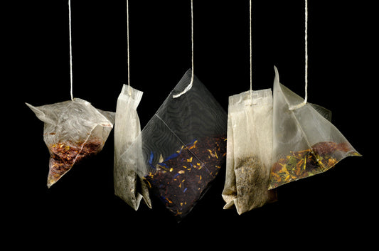 BOLSAS O PIRÁMIDES DE TÉ, ¿CUÁL ES MEJOR Y POR QUÉ ELEGIRLAS?